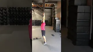 Kipping Pull-Up (slow motion)