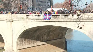 Romans jump into Tiber river in New Year's Day tradition | AFP