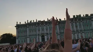 Би-2 на Дворцовой площади 08.06.2019(полковник)