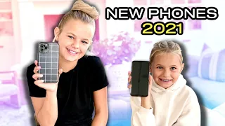 Reese And Perri Get New iPhones | The LeRoys