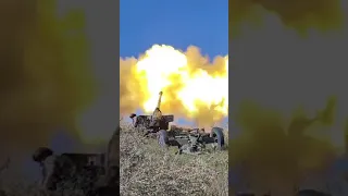 Ukraine vs Russia | 130 mm M-46 howitzers in action.