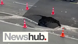 Watch out! Massive sinkhole on key Auckland road prompts warning for motorists | Newshub