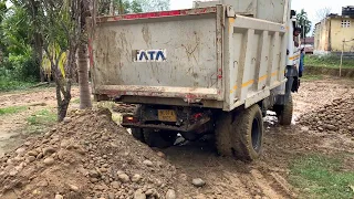 Tata 1618 4x4 tipper at work | Best heavy duty truck | offroader
