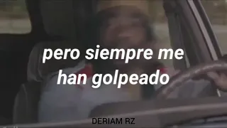 Nunca me han disparado pero siempre me han golpeado (Chiquito pero peligroso) | Letra español latino