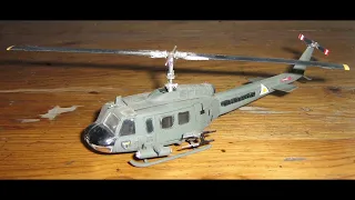 Revell 04407 - Bell UH-1D Iroquois - United States Army - 1:72