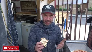 How to avoid flour burning inside the Pizza oven ( Maestro Massimo Nocerino)
