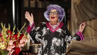 Dame Edna sings “I’m a Vamp!”