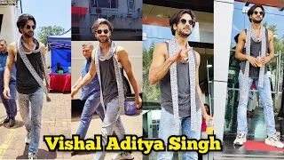 Vishal Aditya Singh Famous Cricket Commentary Dialogue at Entertainment ki Raat housefull Shoot