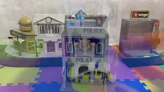 Bburago City 1/43 Completed Set and Police Station diorama & Ford Focus Police Car diecast