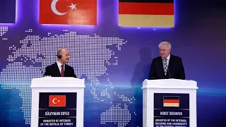 ZDF | Seehofer lobt die Türkei