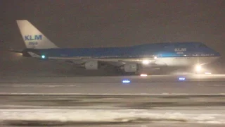 Snowy KLM 747 take off, DTW*+-