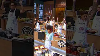 Vendo os bastidores assim, nem parece que teve correria no último episódio, né? 👀 #MasterChefBr