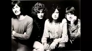 Ramble On by Led Zeppelin (with lyrics)