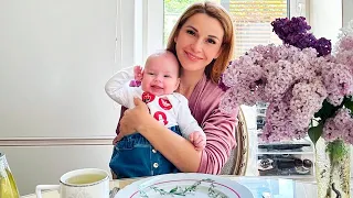 Ольга Орлова ведущая шоу Дом-2 поделилась умилительными кадрами со своей трехмесячной дочкой Анютой