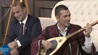 Daut Haradinajn e këndojn në emision.Shikoni si reagon ai!