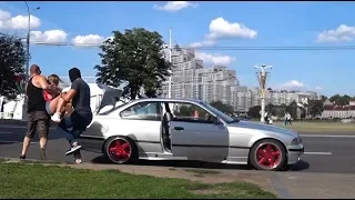 РЕАКЦИЯ ЛЮДЕЙ. ПОХИЩЕНИЕ ДЕВУШКИ В ЦЕНТРЕ ГОРОДА НА BMW