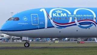 WAVING PILOTS| KLM Boeing 787-10 [PH-BKA] CROSSWIND Take-Off at Amsterdam Schiphol Airport!