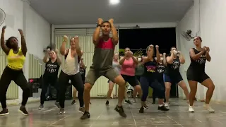 Senta Danadinha - Felipe Dom e Ruivinha de Marte (COREOGRAFIA) Prof. Klysmann