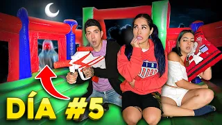 EL ULTIMO EN SALIR DEL INFLABLE POSEÍDO GANA 😰 *FUÉ LA PEOR IDEA* | Karla Bustillos