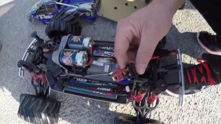 TRAXXAS EMAXX unboxing and first run