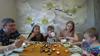 МУКБАНГ СЕМЕЙНЫЕ РОЛЛЫ | MUKBANG FAMILY ROLLS #mukbang #мукбанг