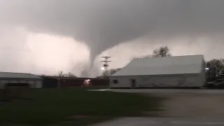 04-04-2023 Lewistown, IL - Tornadoes Damage Homes North of Town