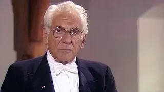 Mozart Requiem K. 626 - Introduction by Leonard Bernstein (1988)
