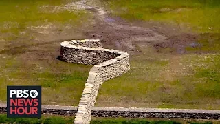 Why sculptor Andy Goldsworthy is tearing down walls -- and then rebuilding them