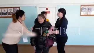 Сотрудницы избиркома задержали женщину, пытавшуюся поджечь избирательный участок