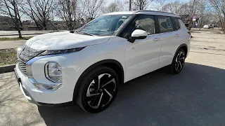 Новый Mitsubishi Outlander 2022г, цена 4.400.000 рублей.