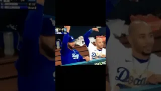 Dodgers Cody Bellinger 3 Run Home Run To Tie Game 3 NLCS 2021