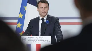 Emmanuel Macron confronté à la colère alors qu'il commémore les héros de la résistance
