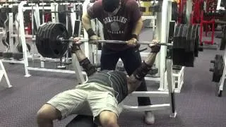 515 lb bench press at 230 lbs