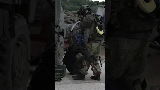 Escape From Tarkov Be like..