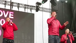 East 17 - Stay Another Day (We love the 90's - Helsinki 2017)