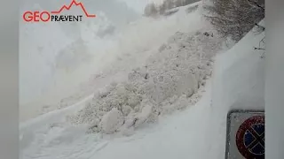 WOW: Footage captures large avalanche hitting in Switzerland