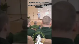 Военные встали, а маленькая певица не смогла справиться с эмоциями! 🥺