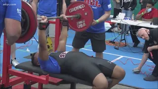 13-year-old Ohio boy breaks bench pressing record by lifting 225 pounds