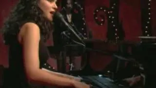 Norah Jones - Sinking Soon (live for VH!)