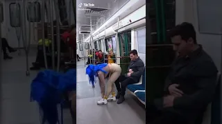 Fitness American girl subway prank VIDEO funny reaction tiktok meme