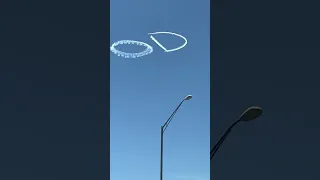 Absolutely INSANE skywriting!! I’ve never seen this before!!!!!