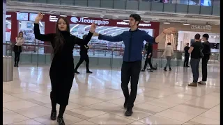 Девушки Танцуют Как Надо Круто Красиво В Москве Lezginka 2020 Лезгинка ALISHKA Dance (Авиапарк)