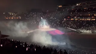 Drake No Friends In The Industry For First Time Live - 12/09/21 Los Angeles Memorial Coliseum