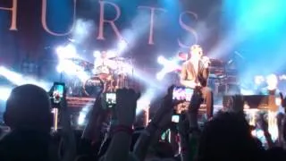 HURTS - Wonderful Life (live in Minsk,02-07-13)