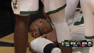 Giannis Antetokounmpo Down in Serious Pain After Scary Knee Injury and Exits Game