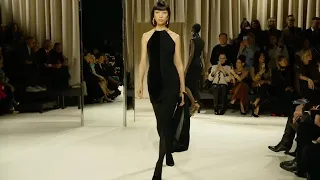 FASHION SHOW 2024 (SCHIAPARELLI READY-TO-WEAR COLLECTION AUTUMN/WINTER 2024/2025 PARIS FASHION WEEK)