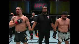 Robert Whittaker vs Kelvin Gastelum Decision-Apr 17