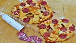 Rezept: Pizza Brezel selber machen aus nur 4 Zutaten / Brezel wie eine Pizza belegen / Pizza Pretzel