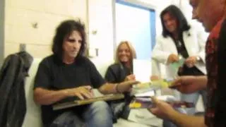 Alice Cooper Meet and Greet in Nashville, TN 10/20/2010 part 1