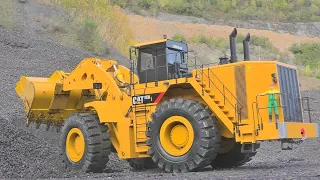 CRAZY!!! CATERPILLAR 777D AND THE BIGGEST RC LOADR 993K WORK EXTREME!